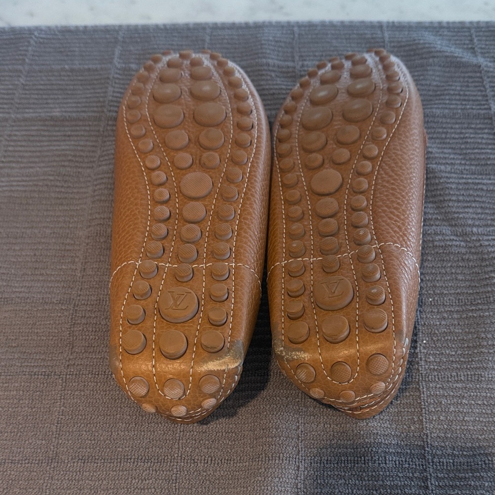 Louis Vuitton Tan Leather Loafers with Gold Lock Detail - Picture 5 of 5